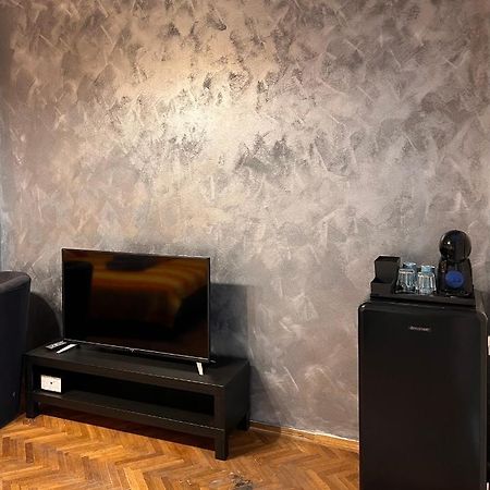 Emi Apartaments Букурещ Екстериор снимка